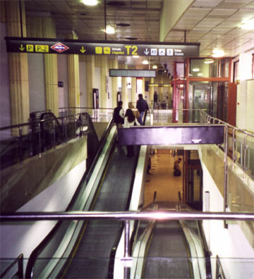 An accessible moving ramp on a airport