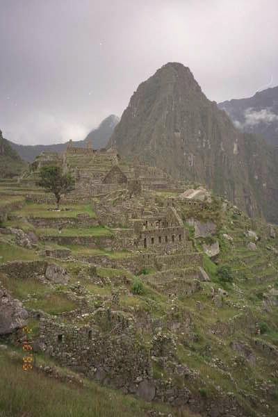 A view of a mountain in Machu Picchu