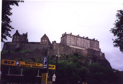 A sign on Edinburgh Castle street